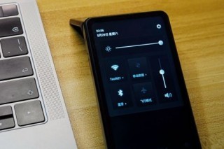 訊飛雙屏翻譯機:雙屏+領夾麥+無需操控 翻譯機的終極形態?